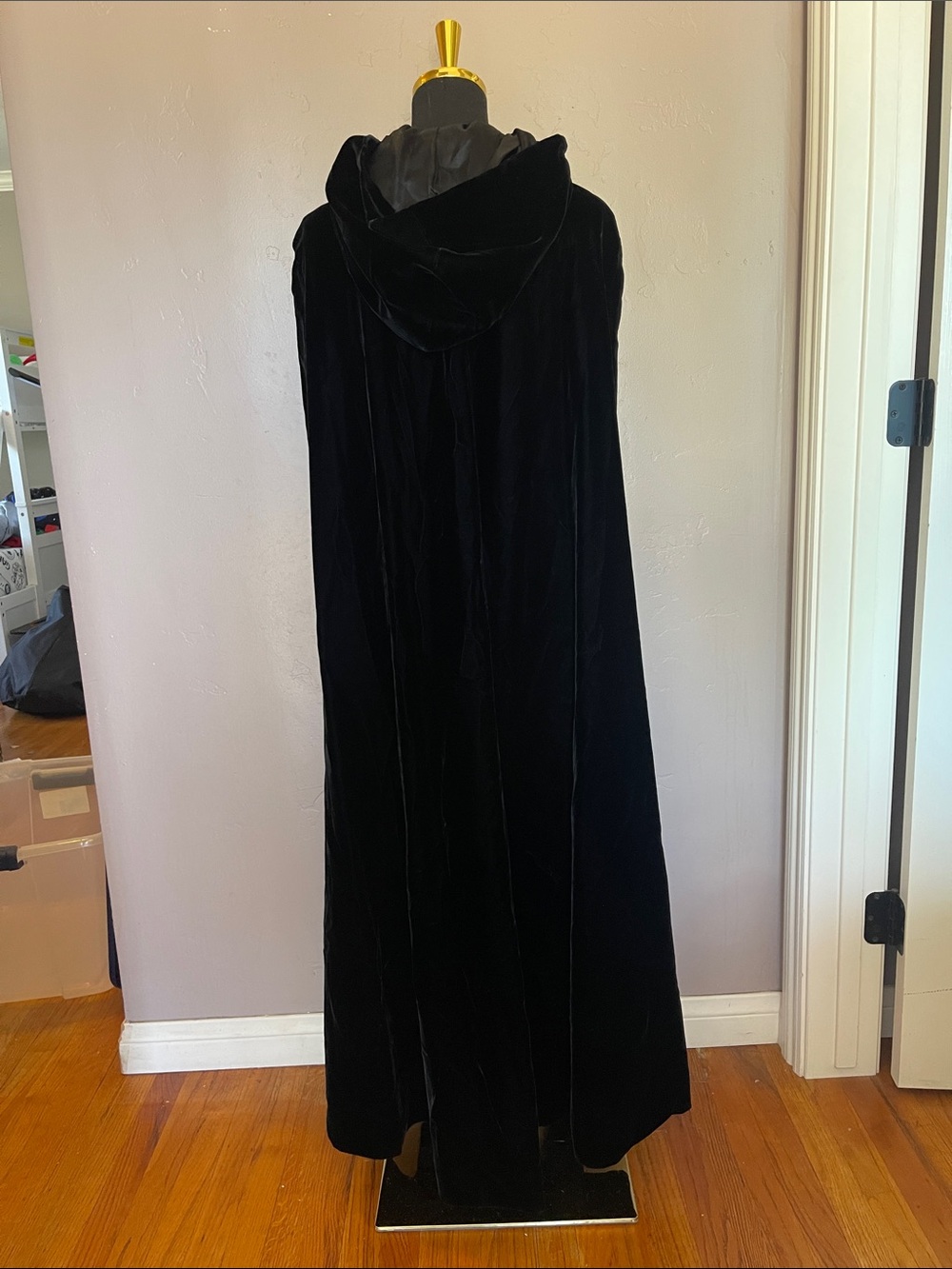Vtg 80s 90s Halston III Black Velvet Hooded Cloak Cape One Size Opera Goth - Picture 3 of 6